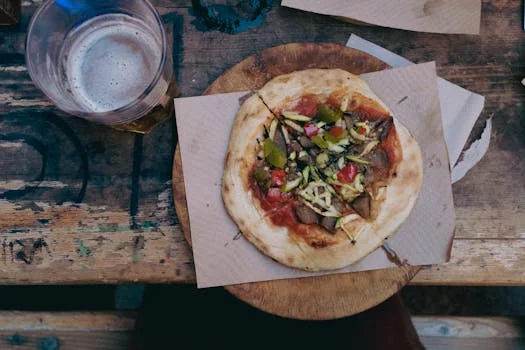 personal pizza lunch special